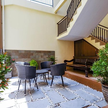 Отель Super Oyo 1506 Shabrina 2 Syariah Surakarta  Экстерьер фото