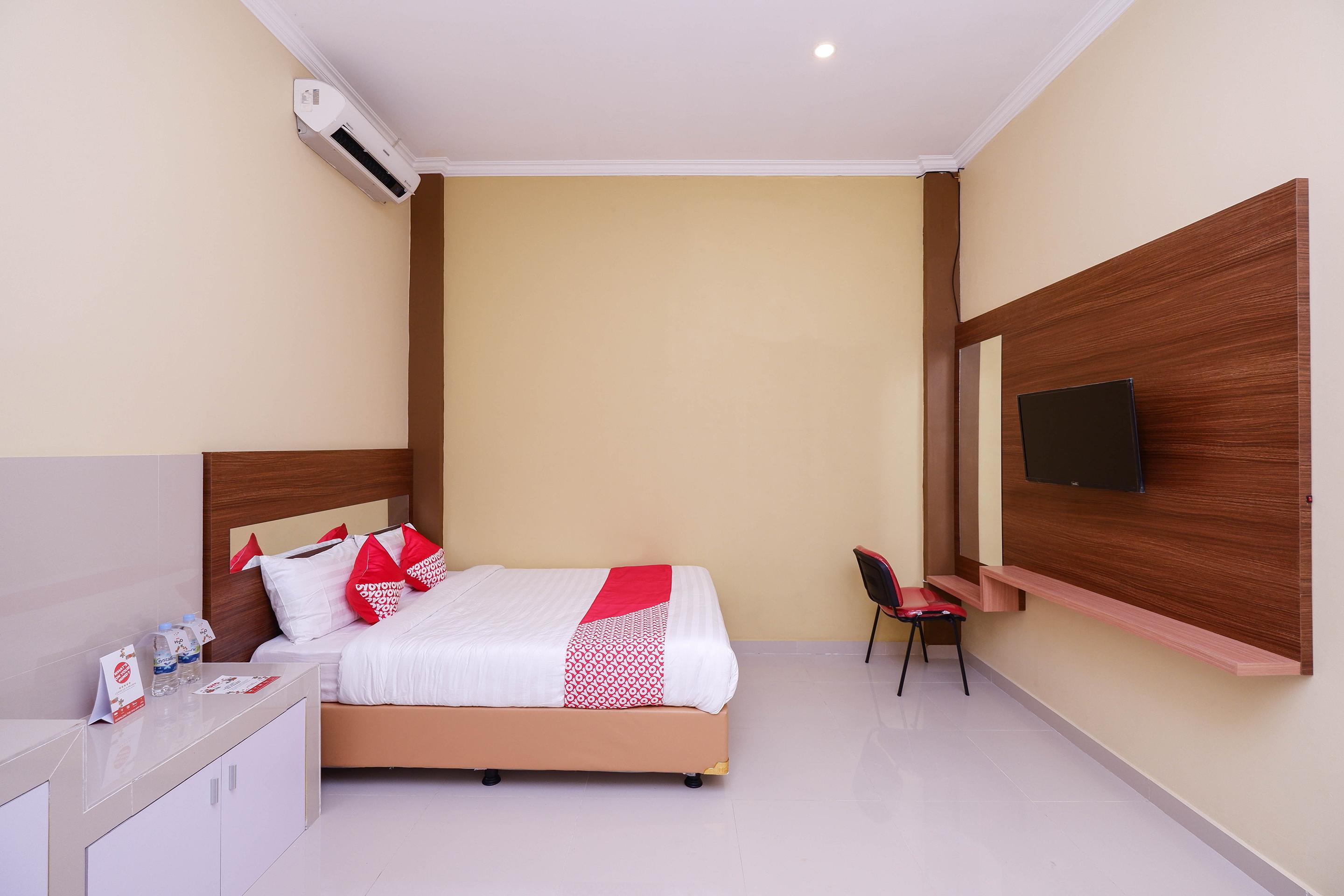 Отель Super Oyo 1506 Shabrina 2 Syariah Surakarta  Экстерьер фото
