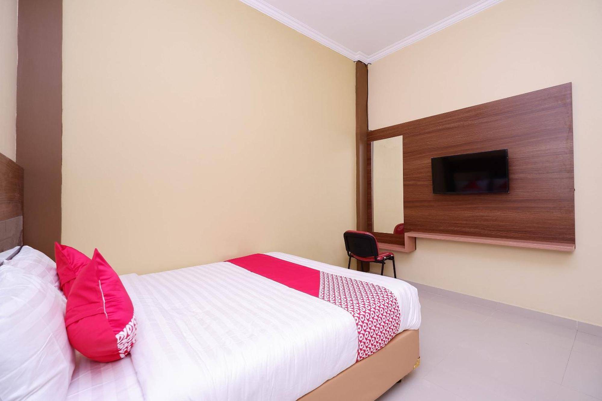 Отель Super Oyo 1506 Shabrina 2 Syariah Surakarta  Экстерьер фото